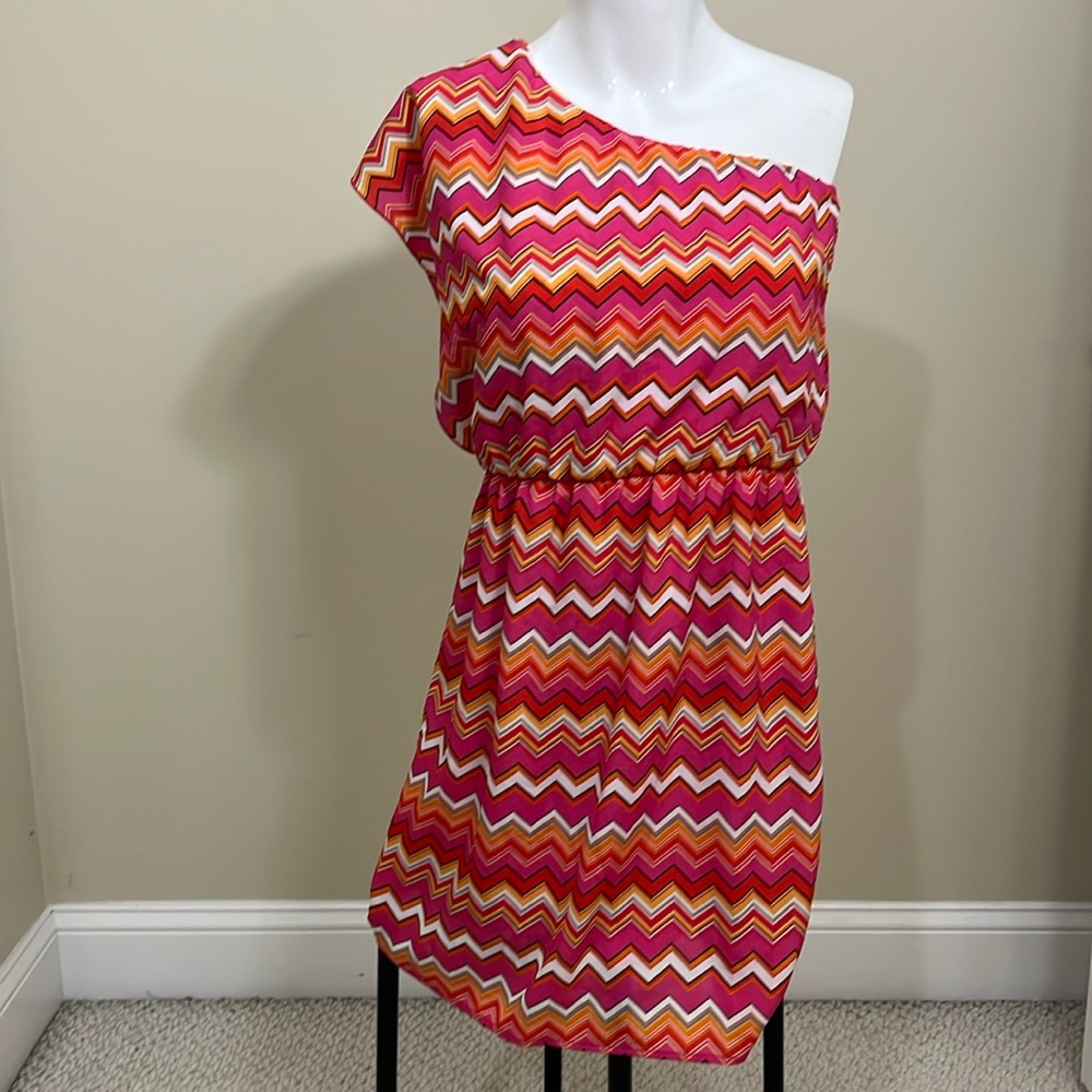 NWOT IZ BYER One Shoulder Chevron Multicolor Dress